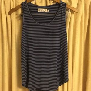 Good condition Fighting Eel Tank XS